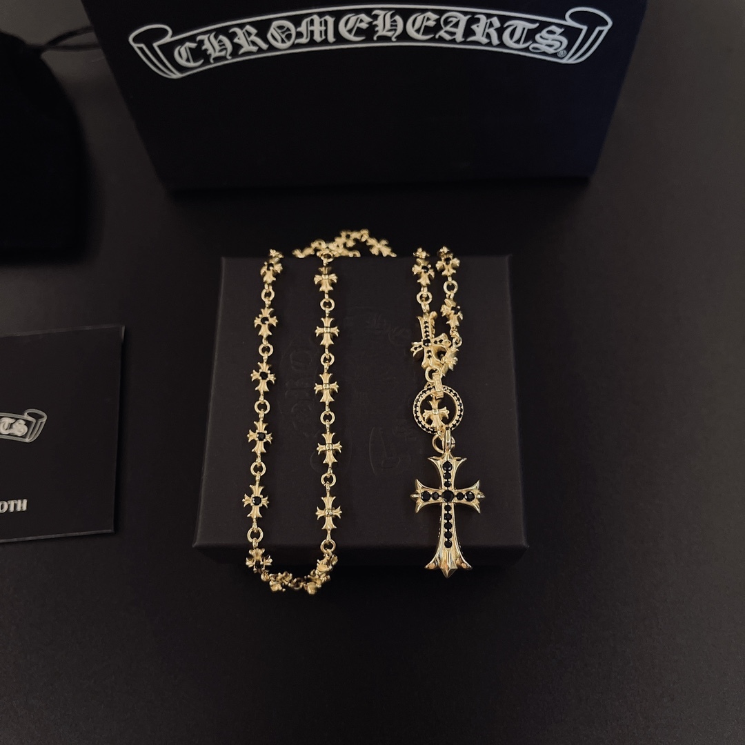 「Chrome Hearts」アクセサリー