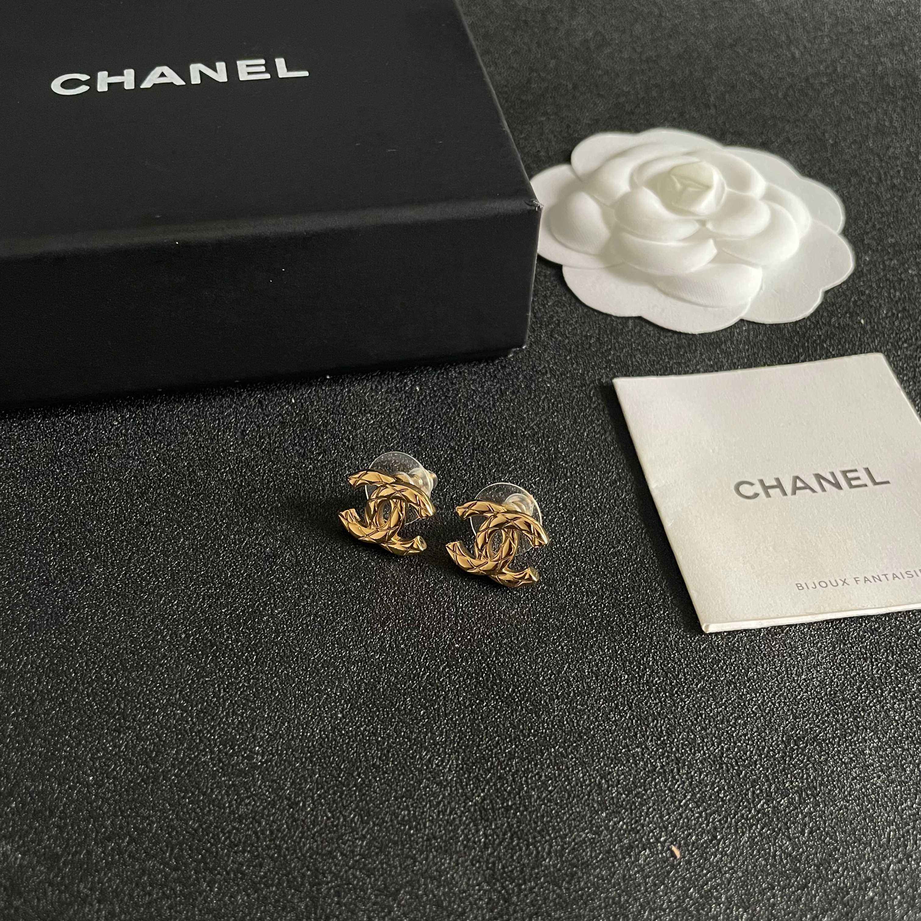 シャネル「CHANEL」ピアス