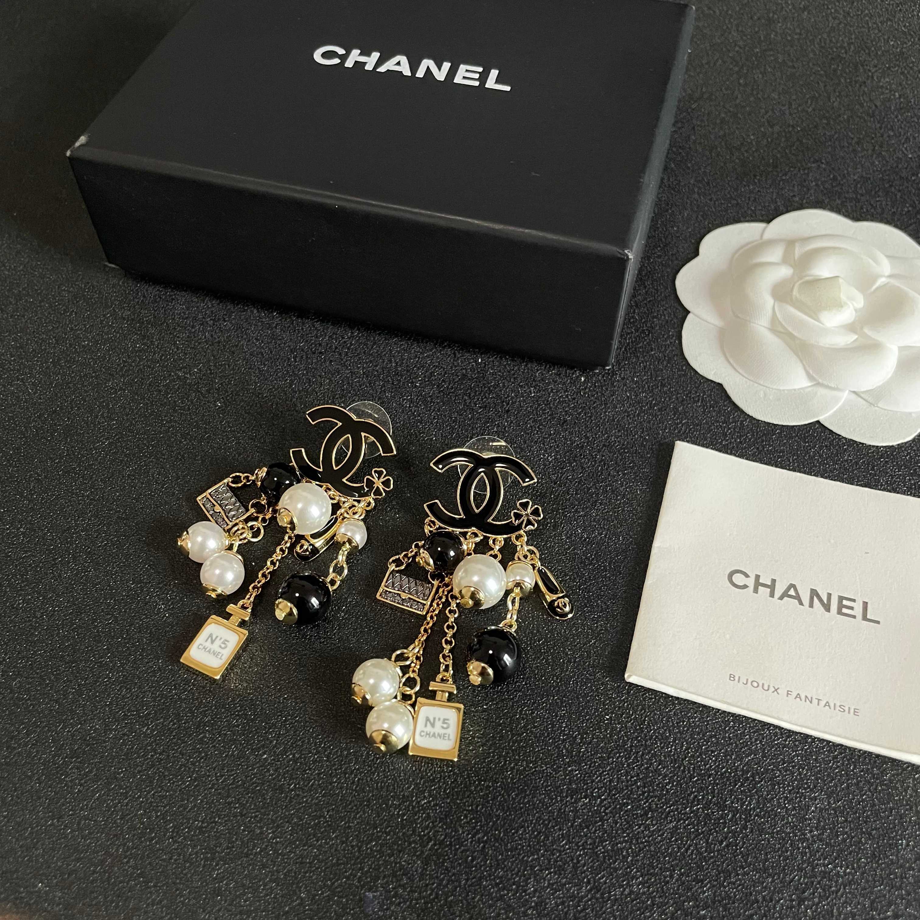 シャネル「CHANEL」ピアス