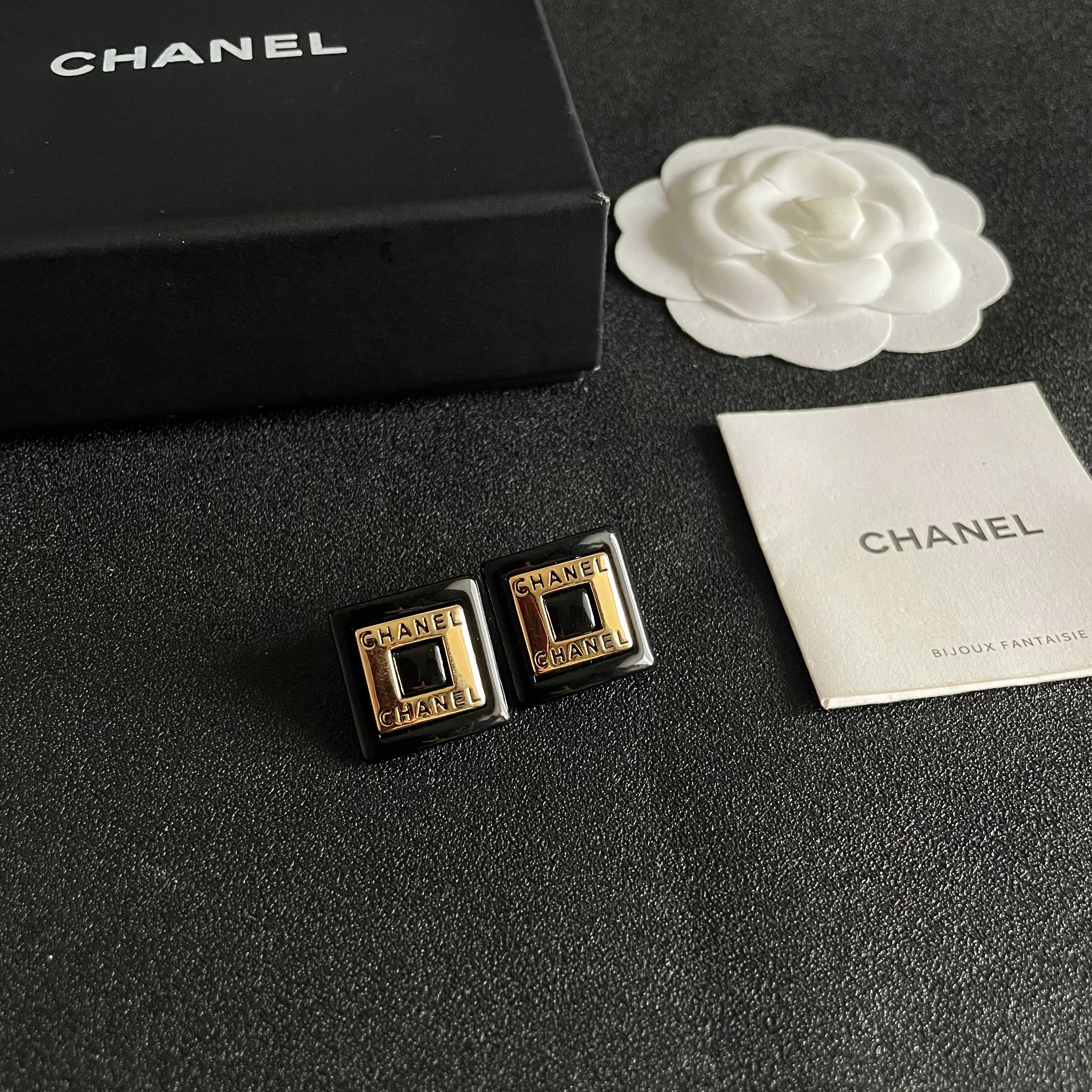 シャネル「CHANEL」ピアス