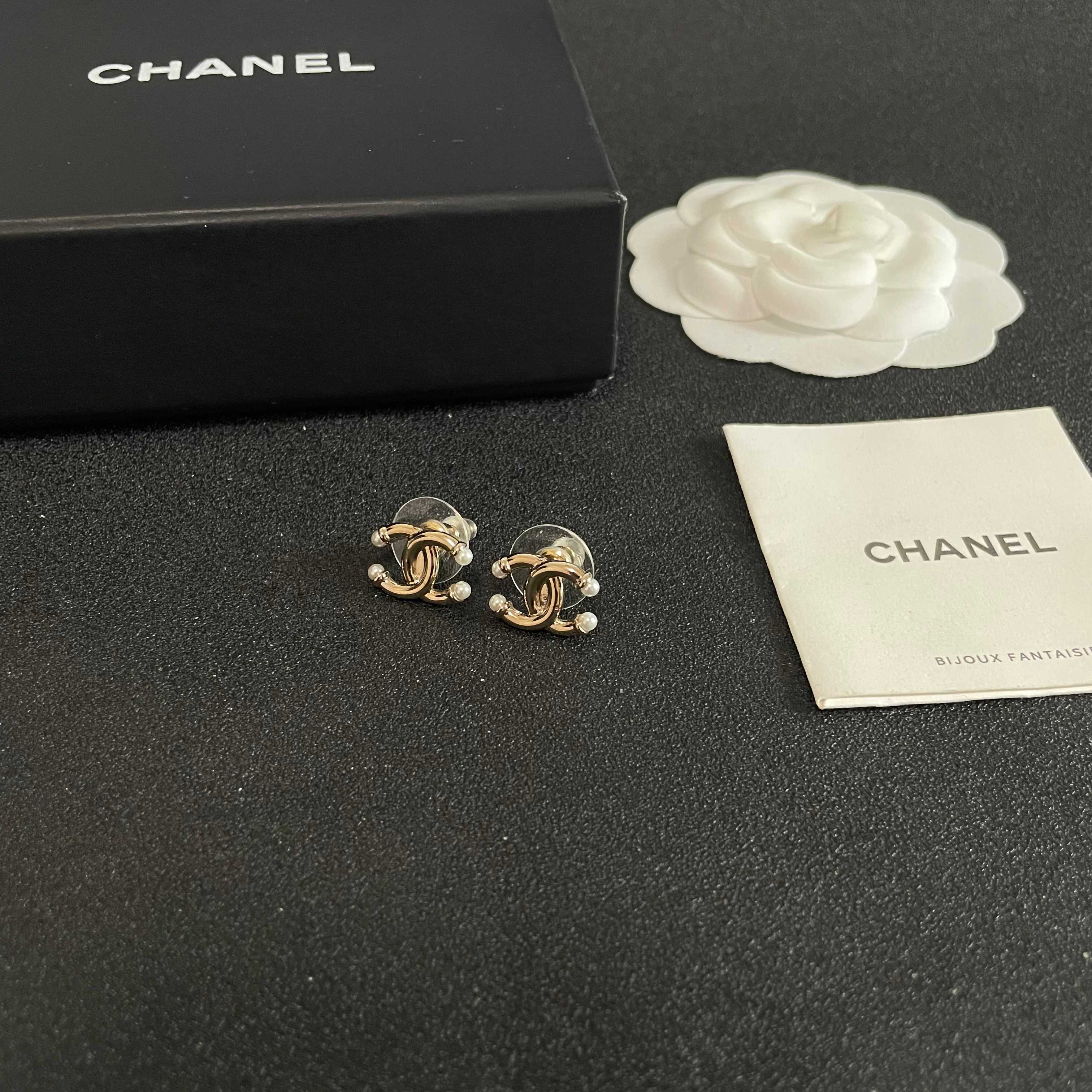 シャネル「CHANEL」ピアス
