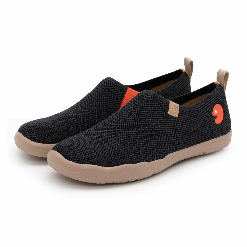 UIN Spain Original Design | Knitted Dark Black Toledo I