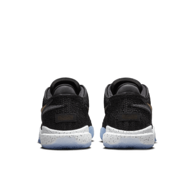 LeBron 20
