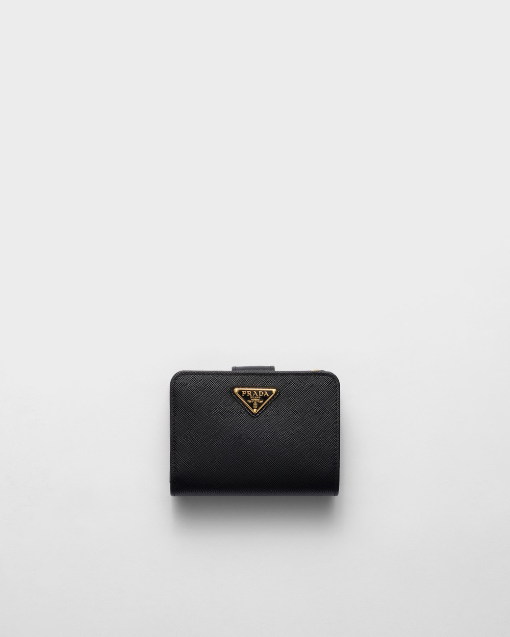 ^*^様 PRADA サフィアーノトライアングル 財布 サフィアーノトライアングル 財布 – プラダ ・オンラインストア
