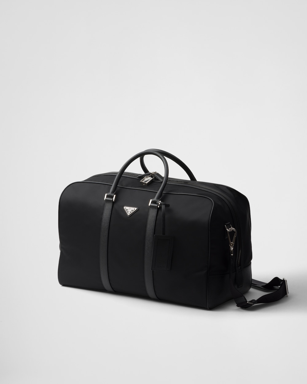 Re-Nylon xサフィアーノレザー ダッフルバッグ – プラダ ・オンライン