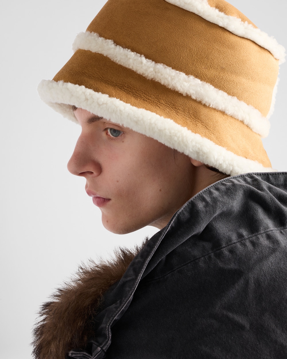 PRADA公式】メンズ 帽子＆グローブ | プラダ – プラダ ・オンラインストア