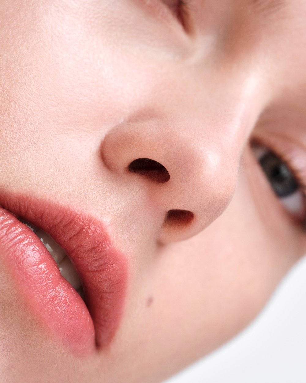 プラダ Optimizing Care lip balm - U011 - NOISETTE