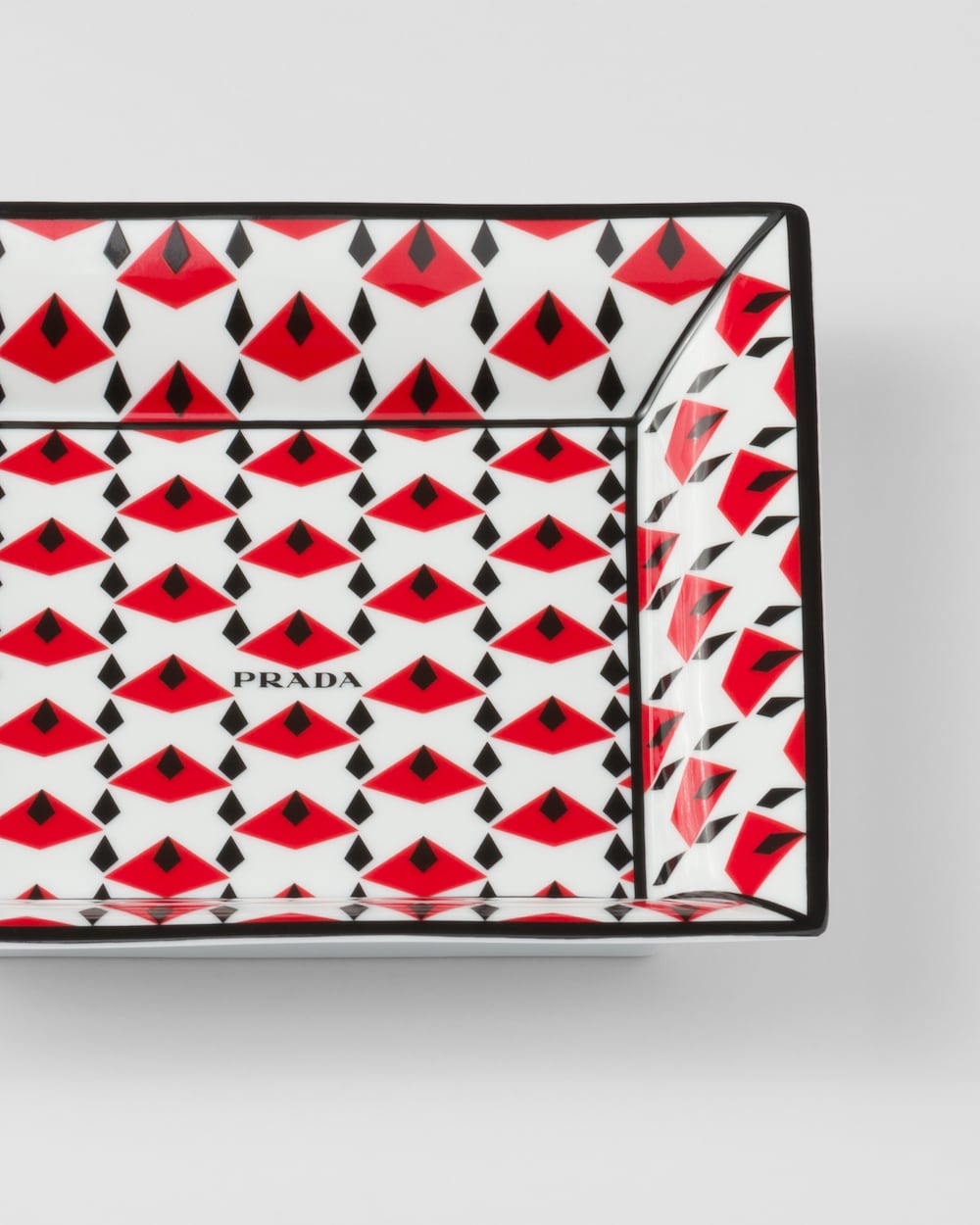 PRADA ダイヤモンドパターン 置物 PRADA公式】ホームデコール＆アクセサリー 全ラインナップ | プラダ