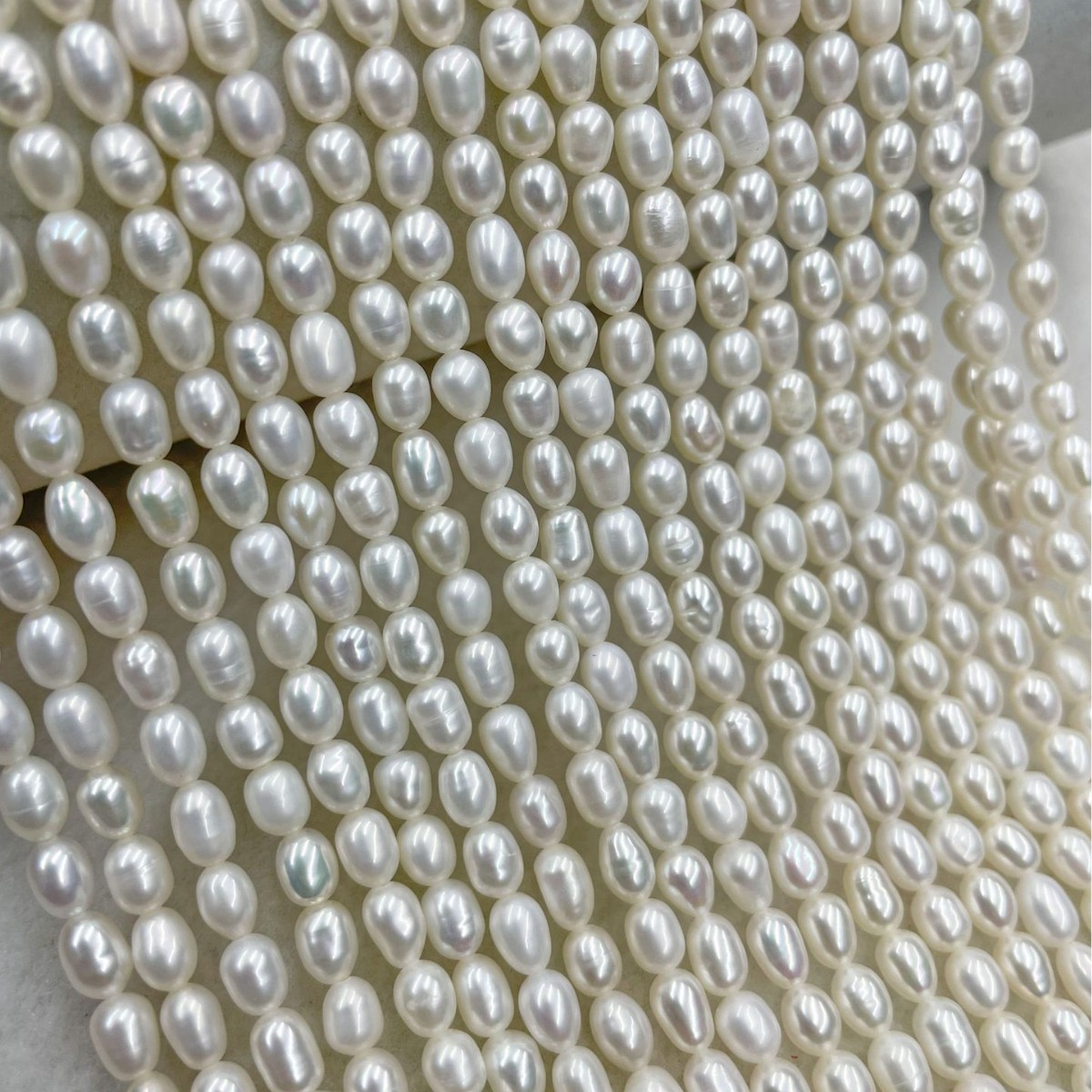 4A Grade Natural Freshwater Rice Pearl Beads, 3-6mm White Oval Loose Pearls Strand for DIY Jewelry Making, 39cm