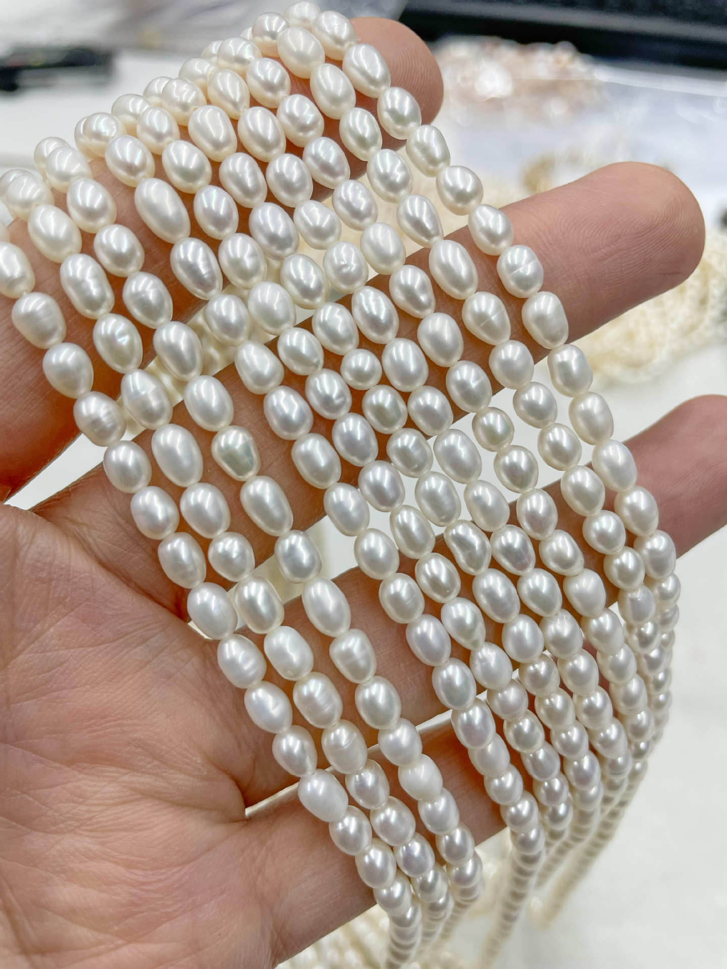 4A Grade Natural Freshwater Rice Pearl Beads, 3-6mm White Oval Loose Pearls Strand for DIY Jewelry Making, 39cm