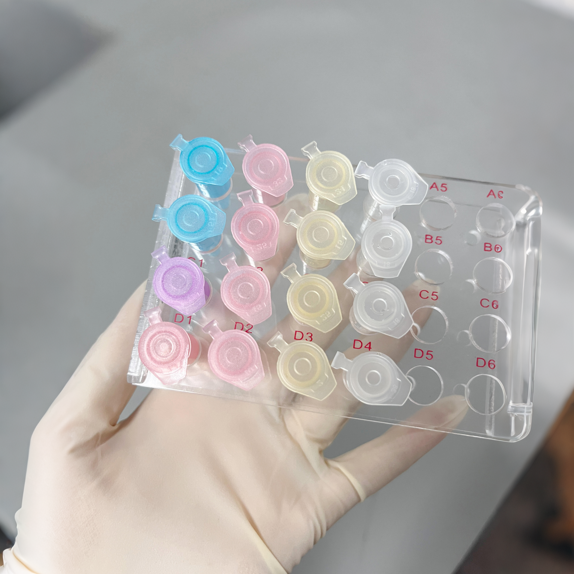 1.5mL Colorful Microcentrifuge Tubes, 5 Colors | Graduated Conical Bottom Tubes with Attached Caps, 500 Tubes/Pack, 5 Packs/Set
