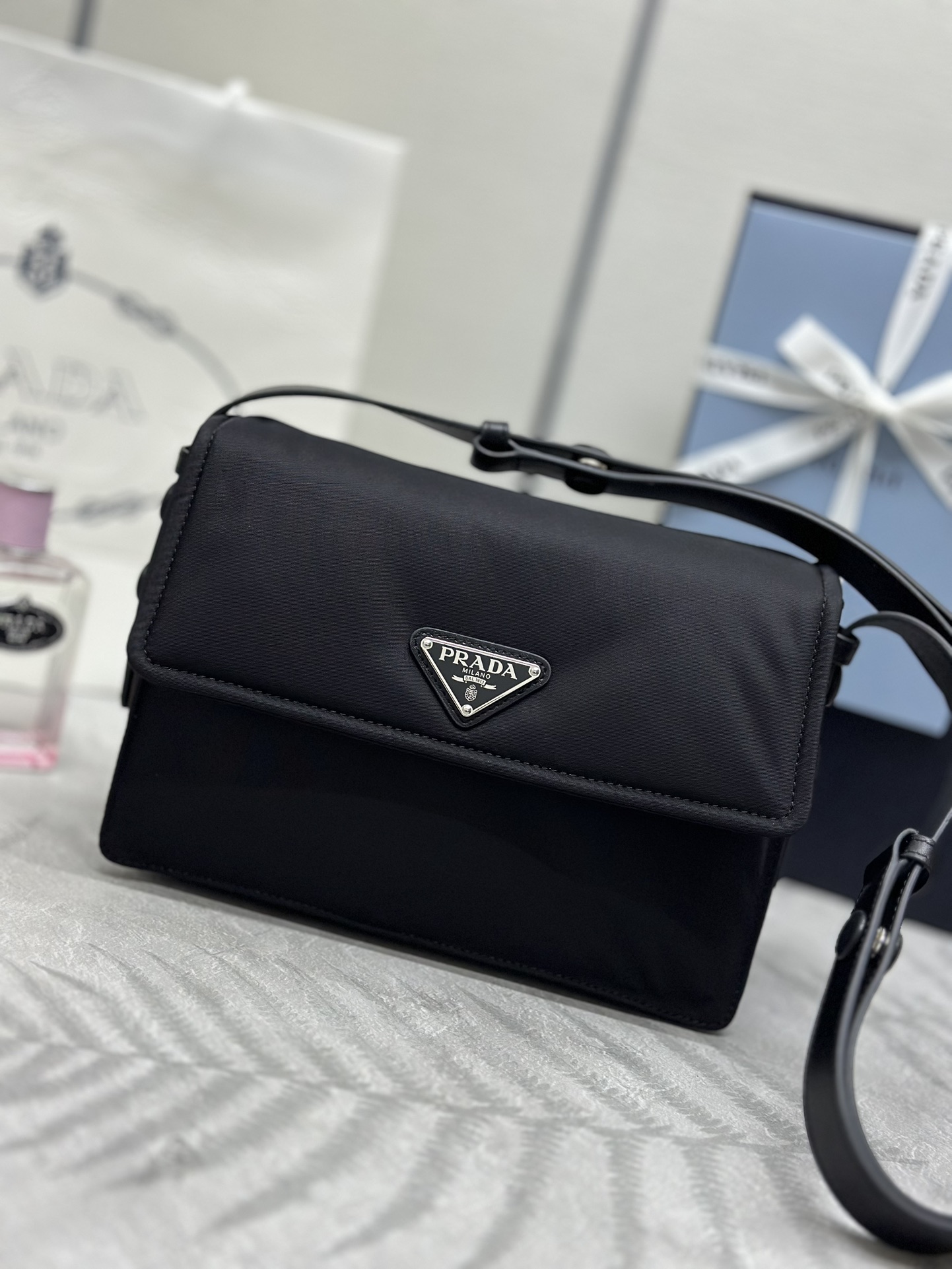 プラダ「Prada」バッグ メンズバッグ