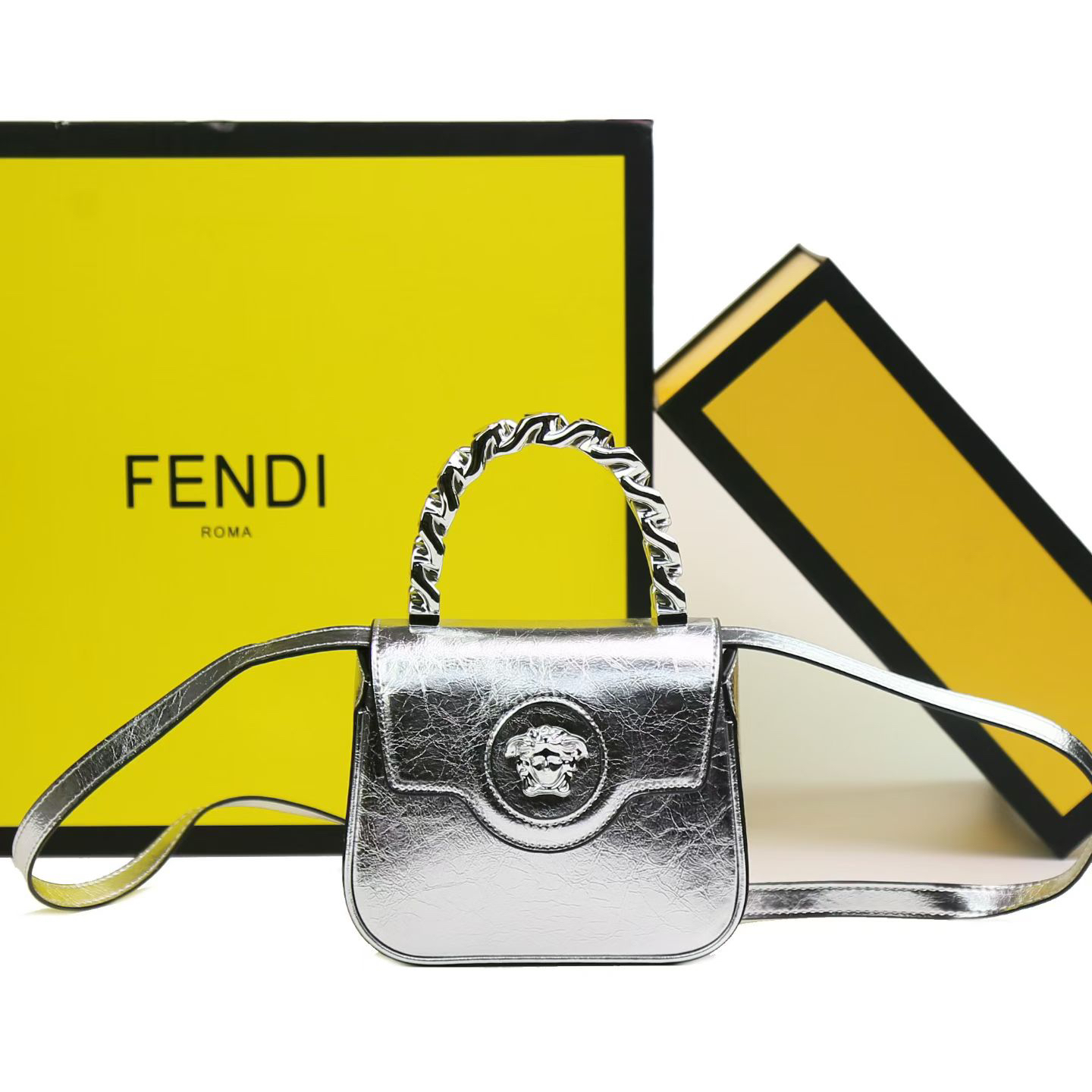 フェンディ「Fendi」バッグ ハンドバッグ