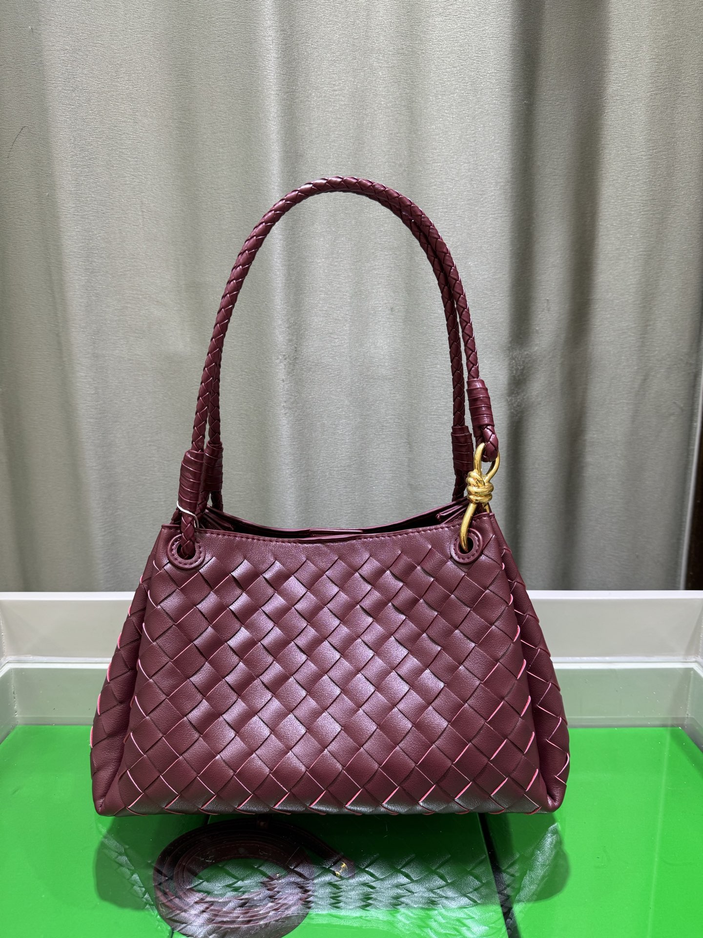 ボッテガ ヴェネタ「Bottega Veneta」バッグ レディース おしゃれ ショルダーバッグ