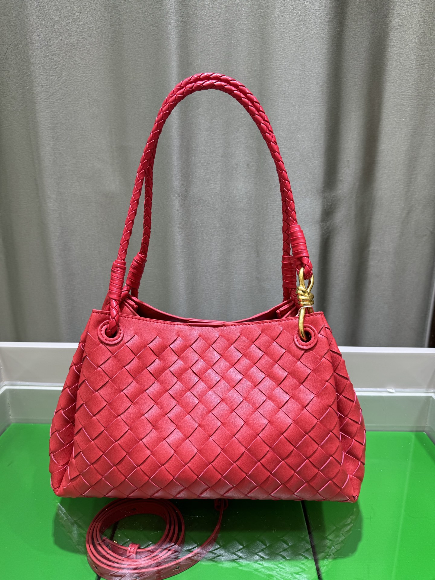 ボッテガ ヴェネタ「Bottega Veneta」バッグ レディース おしゃれ ショルダーバッグ