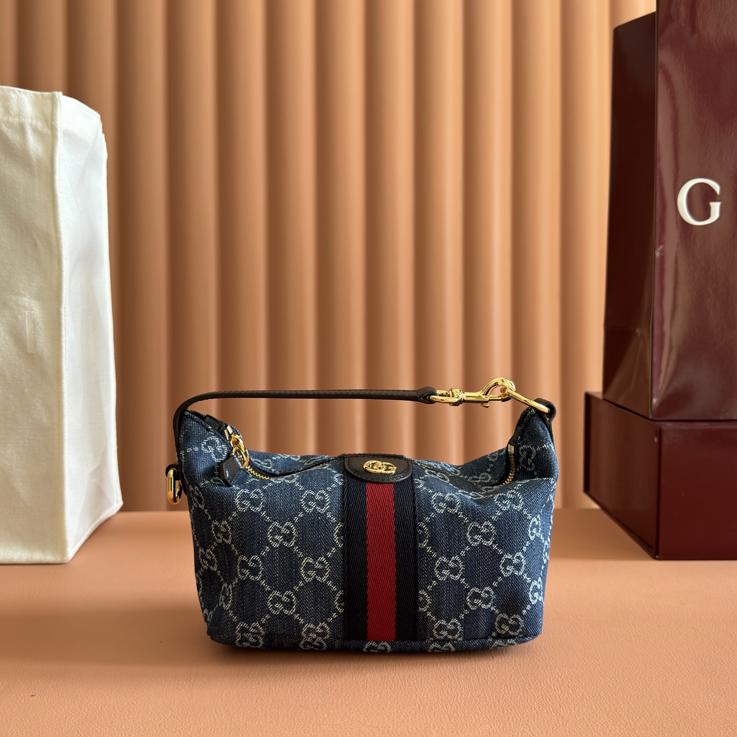 グッチ「Gucci」バッグ レディースバッグ