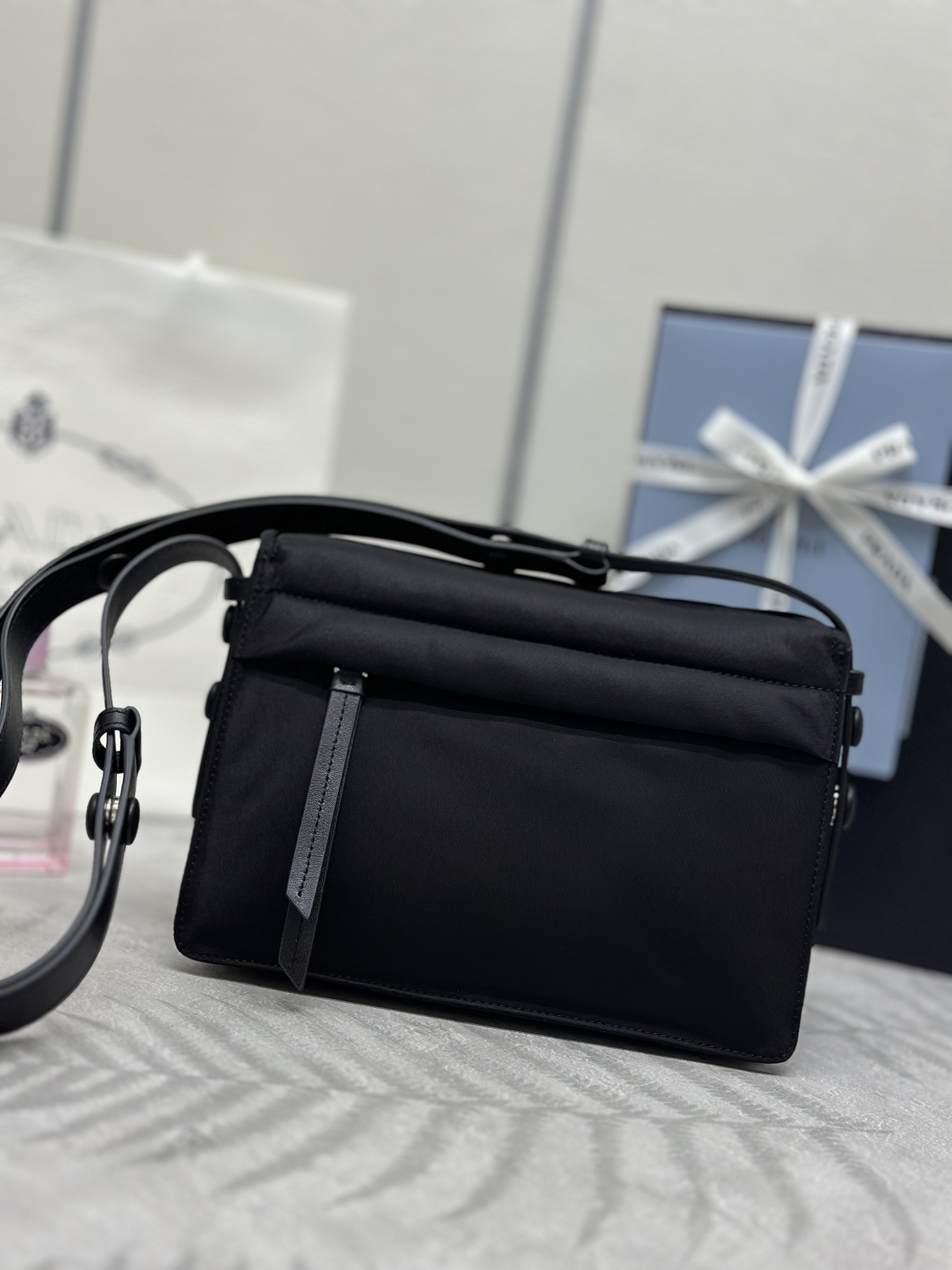 プラダ「Prada」バッグ メンズバッグ