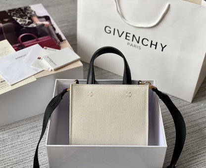 ジバンシィ「Givenchy」バッグ レディース おしゃれ ショルダーバッグ