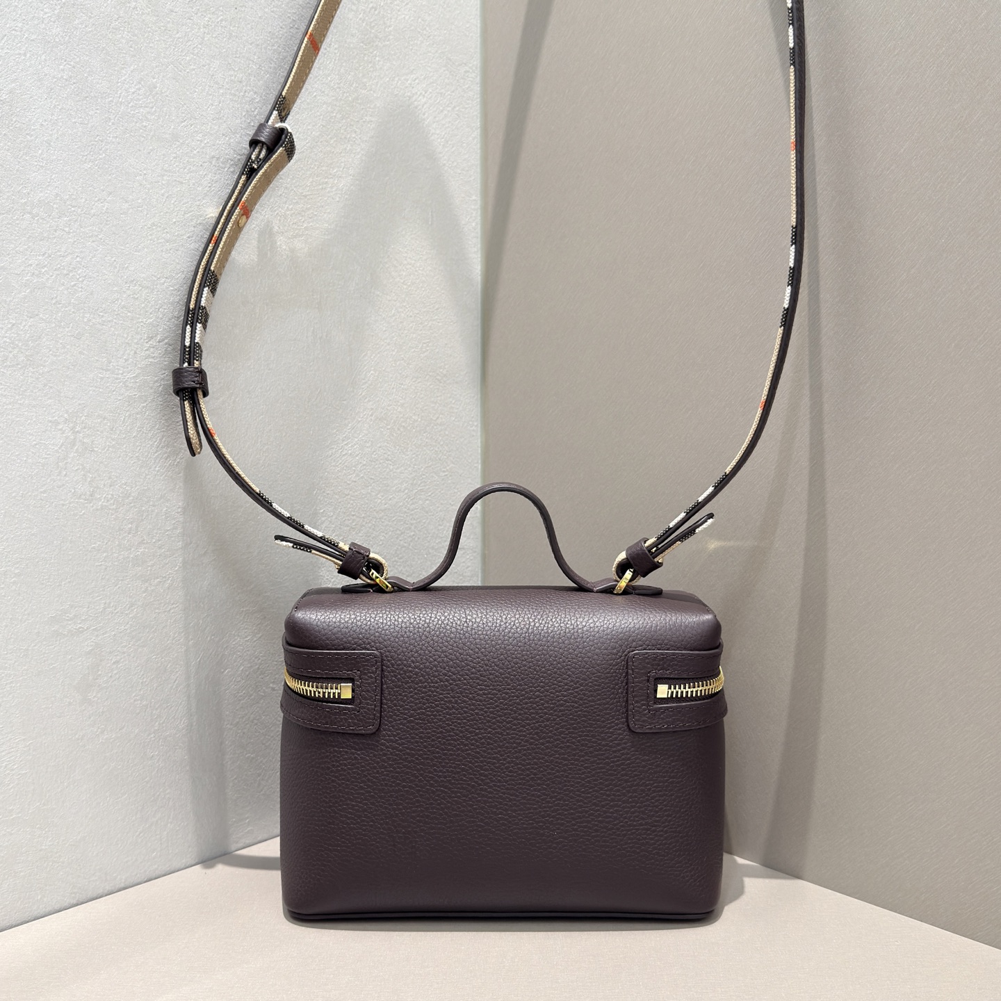 バーバリー「Burberry」バッグ レディース おしゃれ ショルダーバッグ