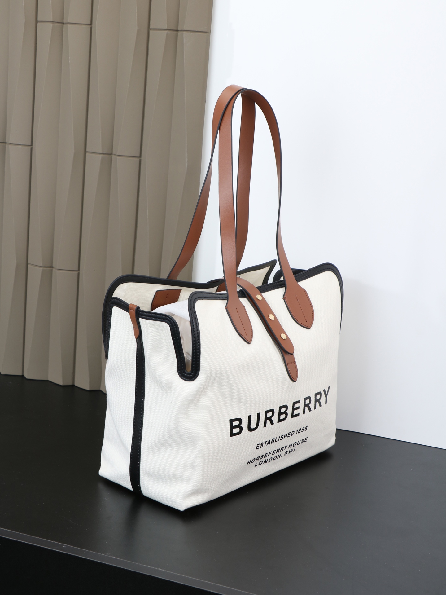 バーバリー「Burberry」バッグ レディース おしゃれ ショルダーバッグ