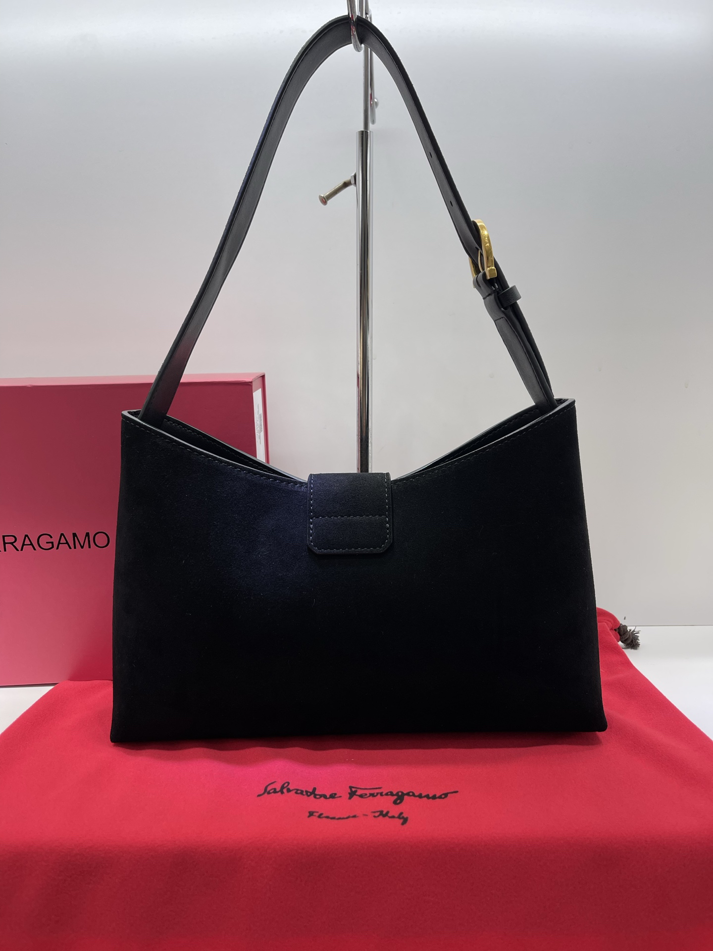 フェラガモ「Ferragamo」バッグ レディース おしゃれ ショルダーバッグ