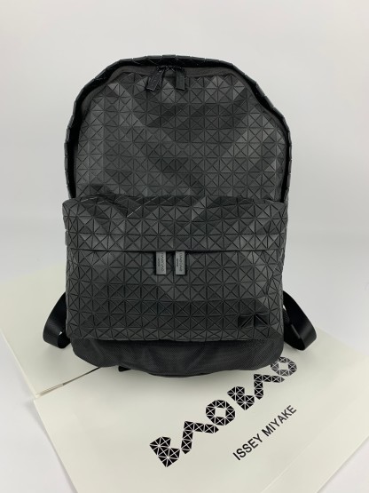 イッセイミヤケ「Issey Miyake」バッグ おしゃれなメンズリュックサック
