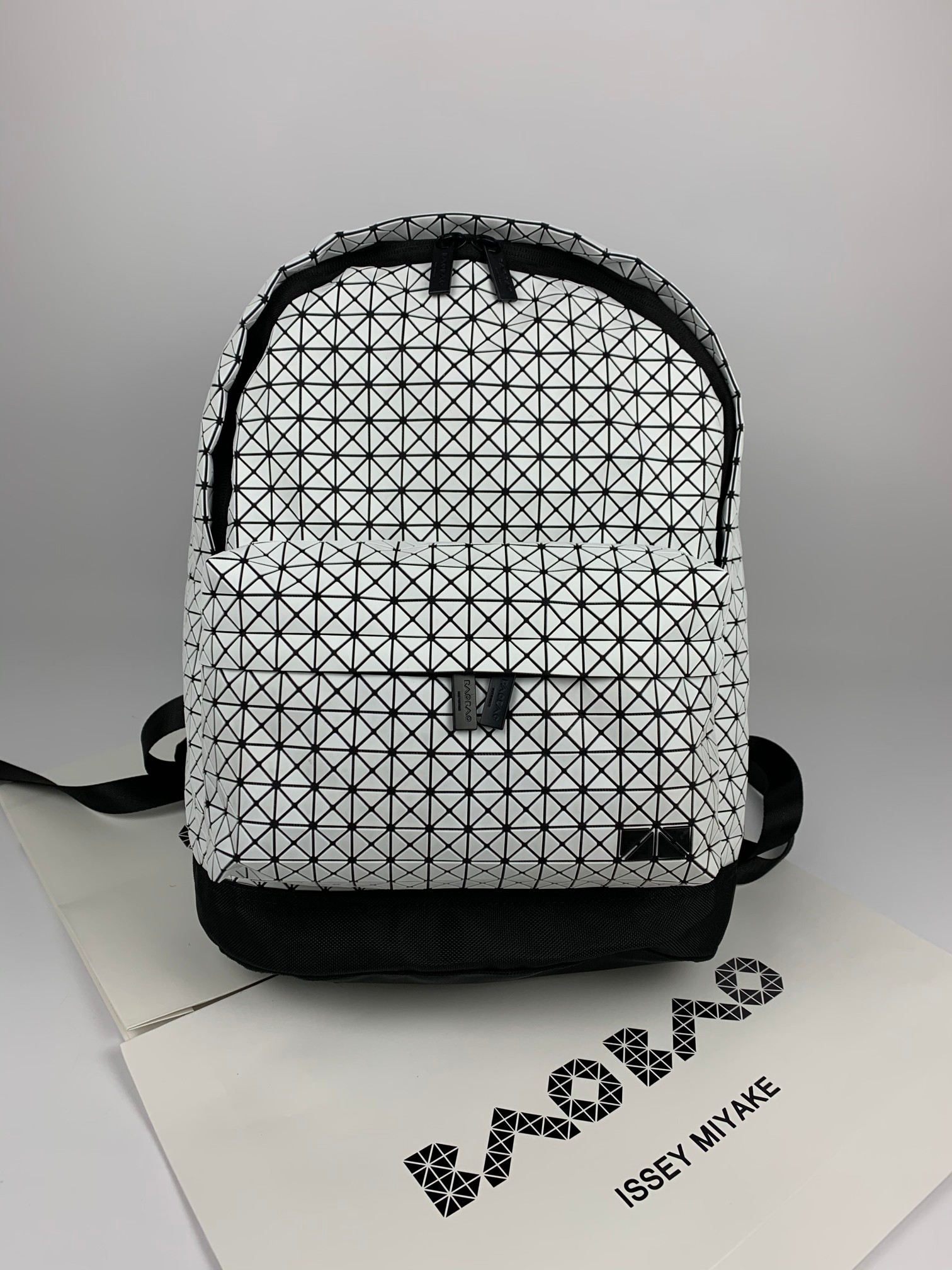 イッセイミヤケ「Issey Miyake」バッグ おしゃれなメンズリュックサック