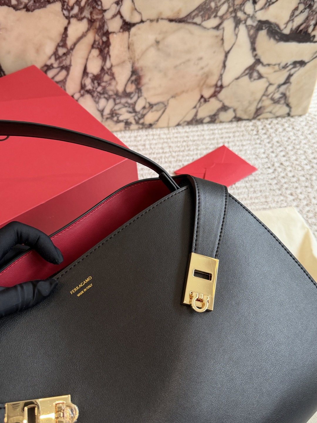 フェラガモ「Ferragamo」バッグ レディース おしゃれ ショルダーバッグ