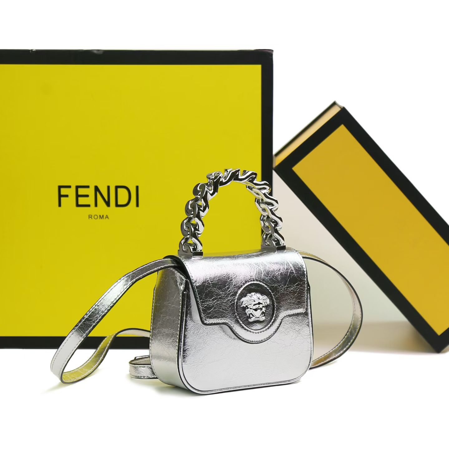 フェンディ「Fendi」バッグ ハンドバッグ