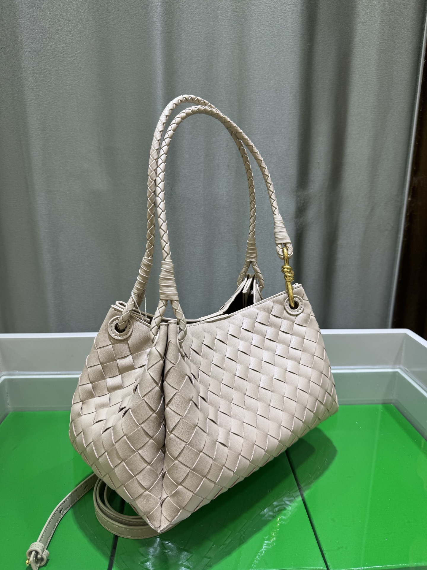 ボッテガ ヴェネタ「Bottega Veneta」バッグ レディース おしゃれ ショルダーバッグ
