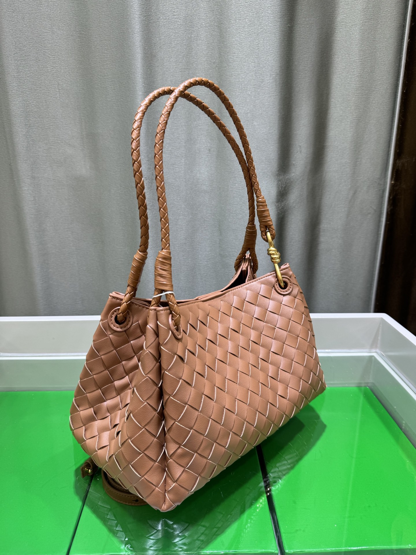 ボッテガ ヴェネタ「Bottega Veneta」バッグ レディース おしゃれ ショルダーバッグ