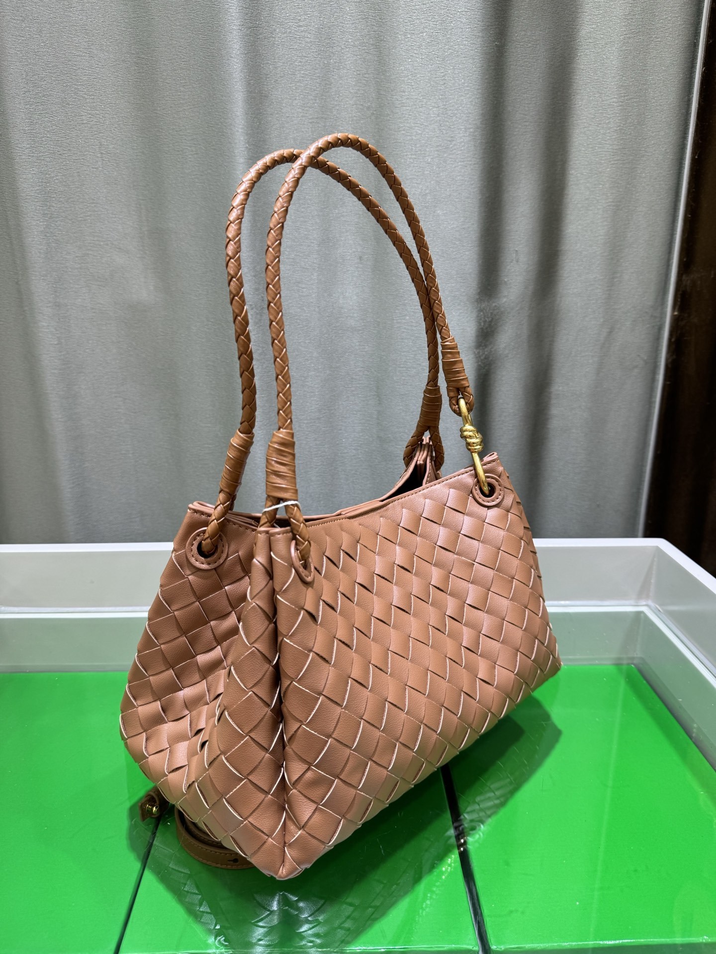 ボッテガ ヴェネタ「Bottega Veneta」バッグ レディース おしゃれ ショルダーバッグ