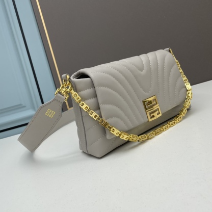 ジバンシィ「Givenchy」バッグ レディース おしゃれ ショルダーバッグ