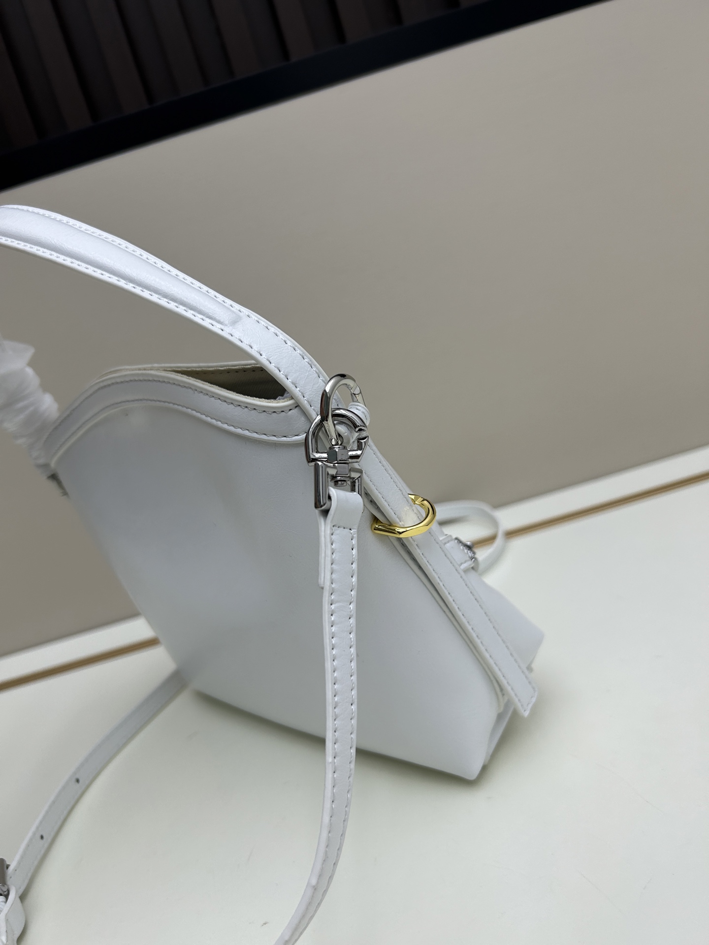 ジバンシィ「Givenchy」バッグ レディース おしゃれ ショルダーバッグ