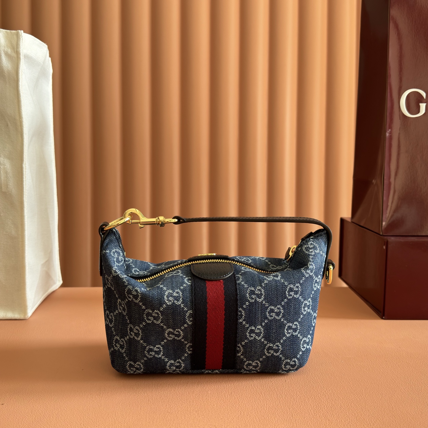グッチ「Gucci」バッグ レディースバッグ