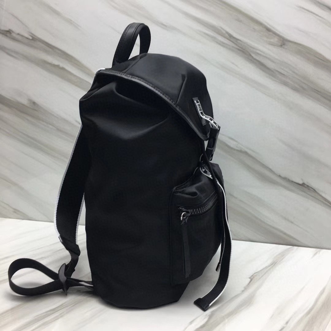ジバンシィ「Givenchy」バッグ おしゃれなメンズリュックサック