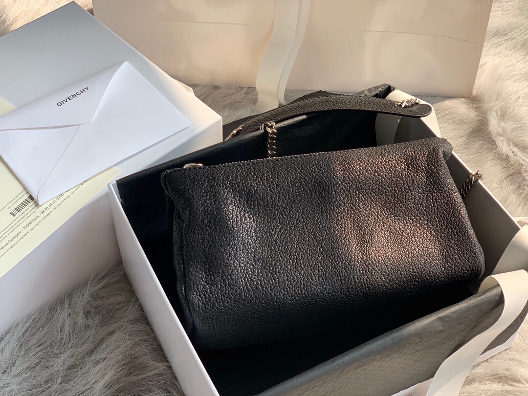 ジバンシィ「Givenchy」バッグ レディース おしゃれ ショルダーバッグ