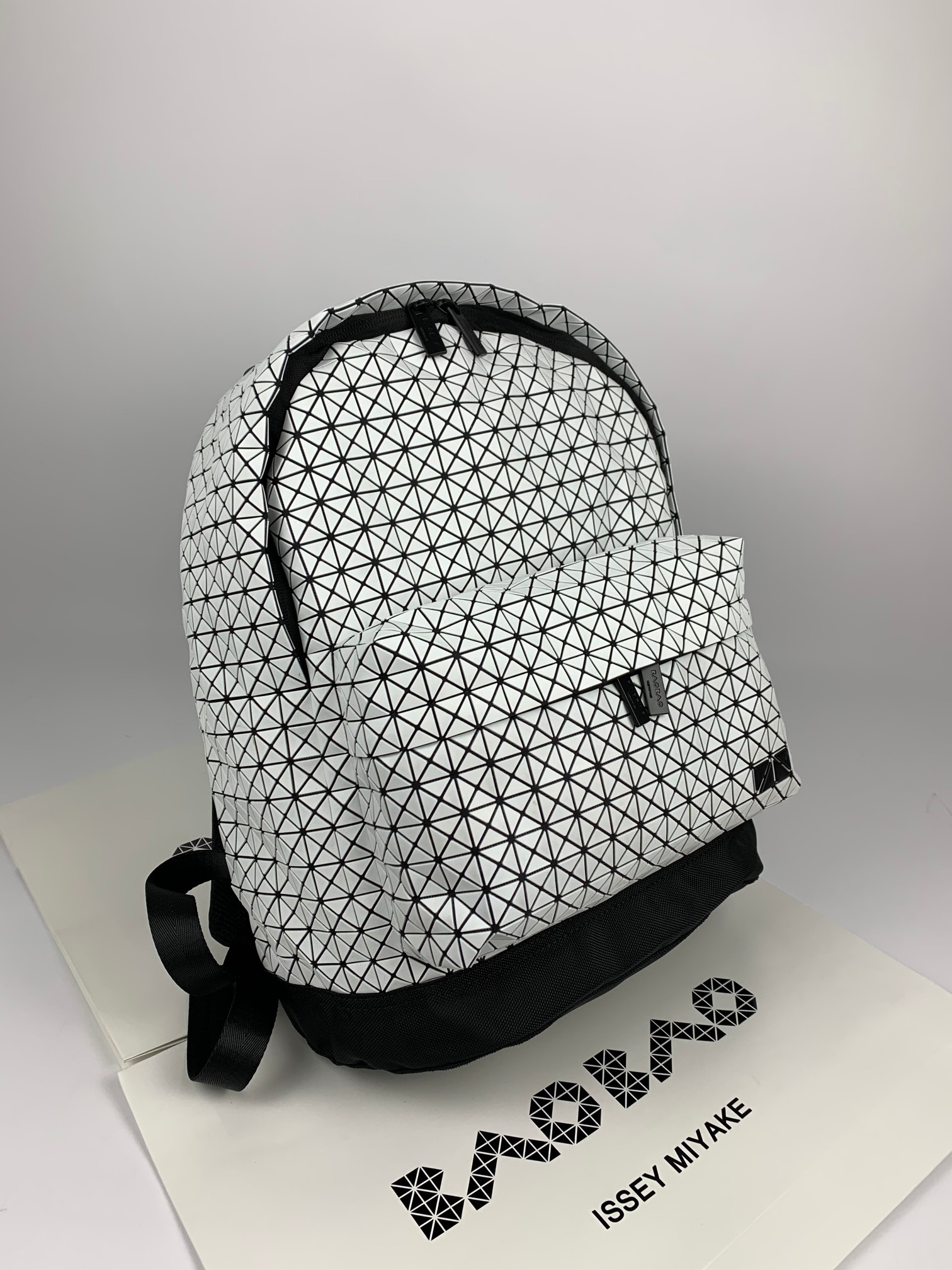 イッセイミヤケ「Issey Miyake」バッグ おしゃれなメンズリュックサック