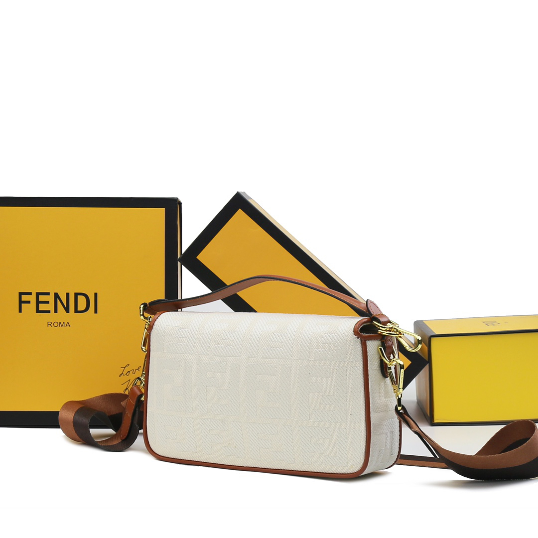 フェンディ「Fendi」ショルダーバッグ