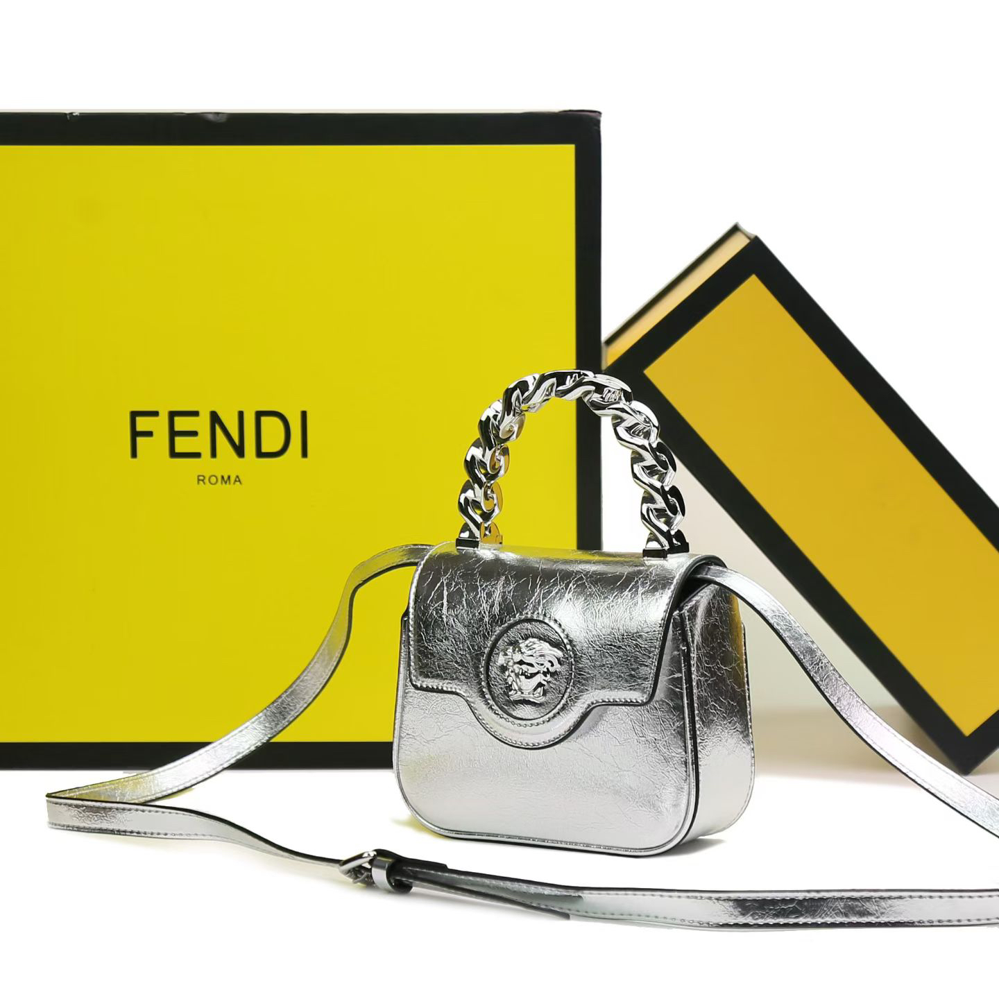 フェンディ「Fendi」バッグ ハンドバッグ