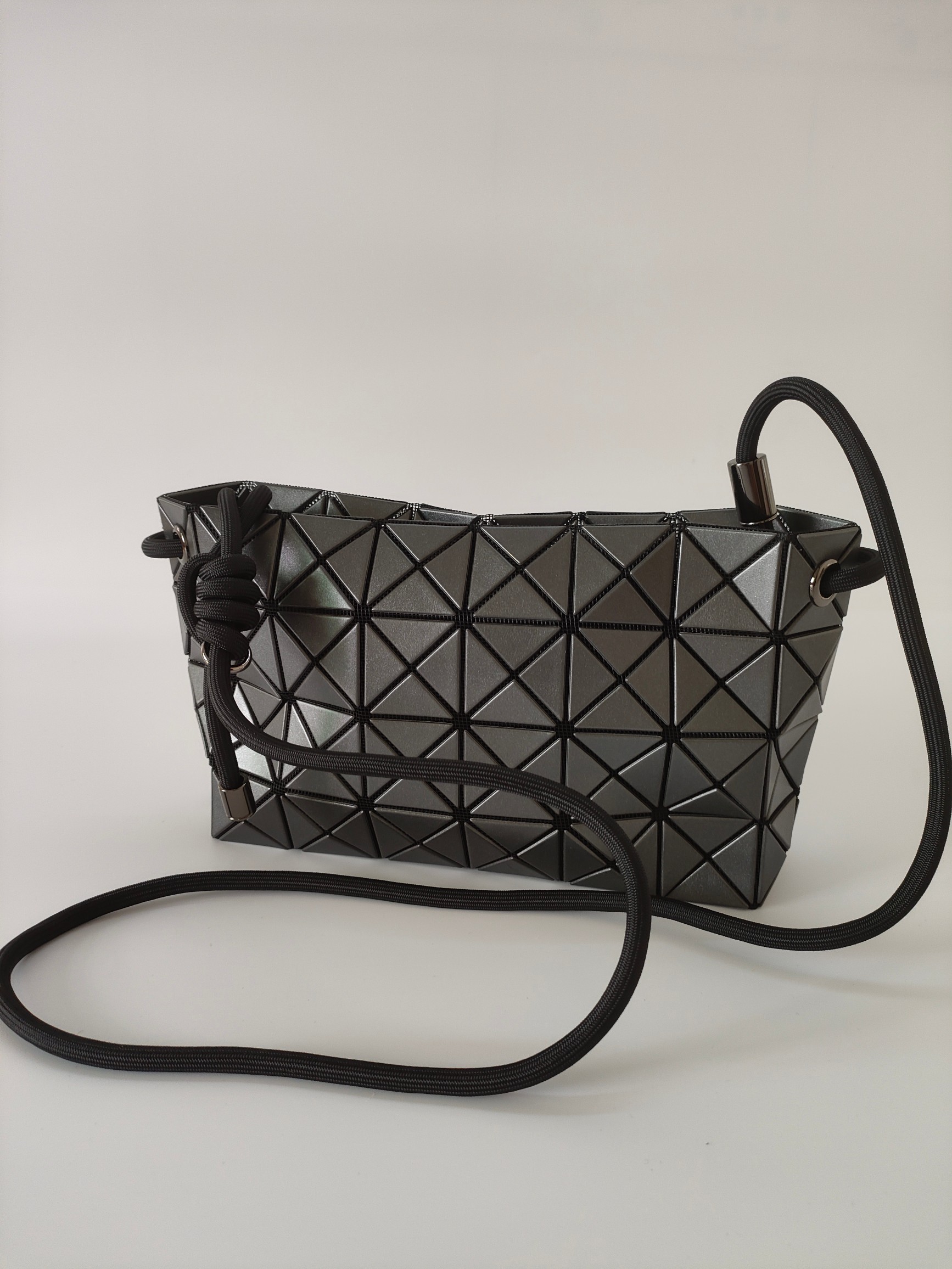 イッセイミヤケ「Issey Miyake」バッグ レディース おしゃれ ショルダーバッグ