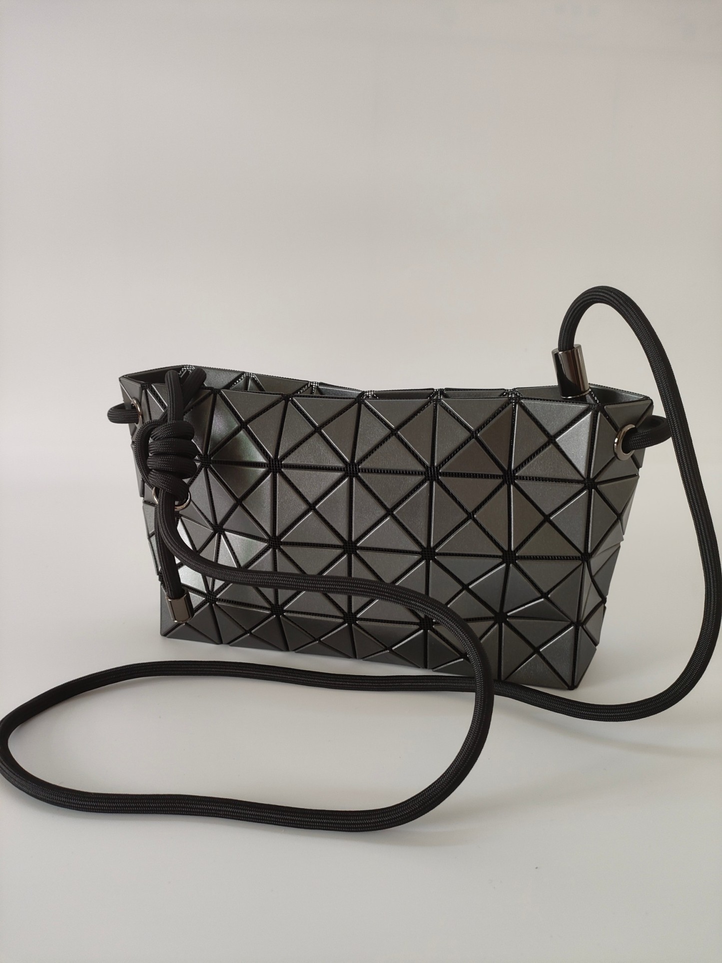 イッセイミヤケ「Issey Miyake」バッグ レディース おしゃれ ショルダーバッグ