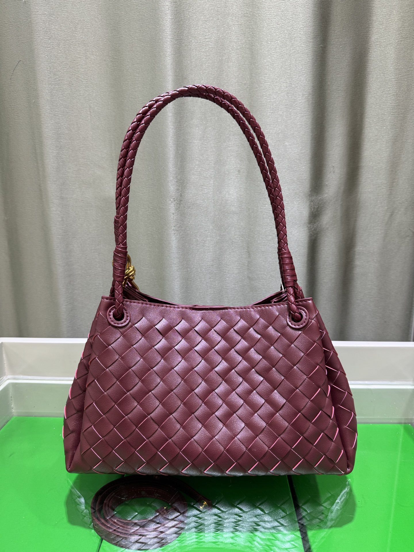 ボッテガ ヴェネタ「Bottega Veneta」バッグ レディース おしゃれ ショルダーバッグ