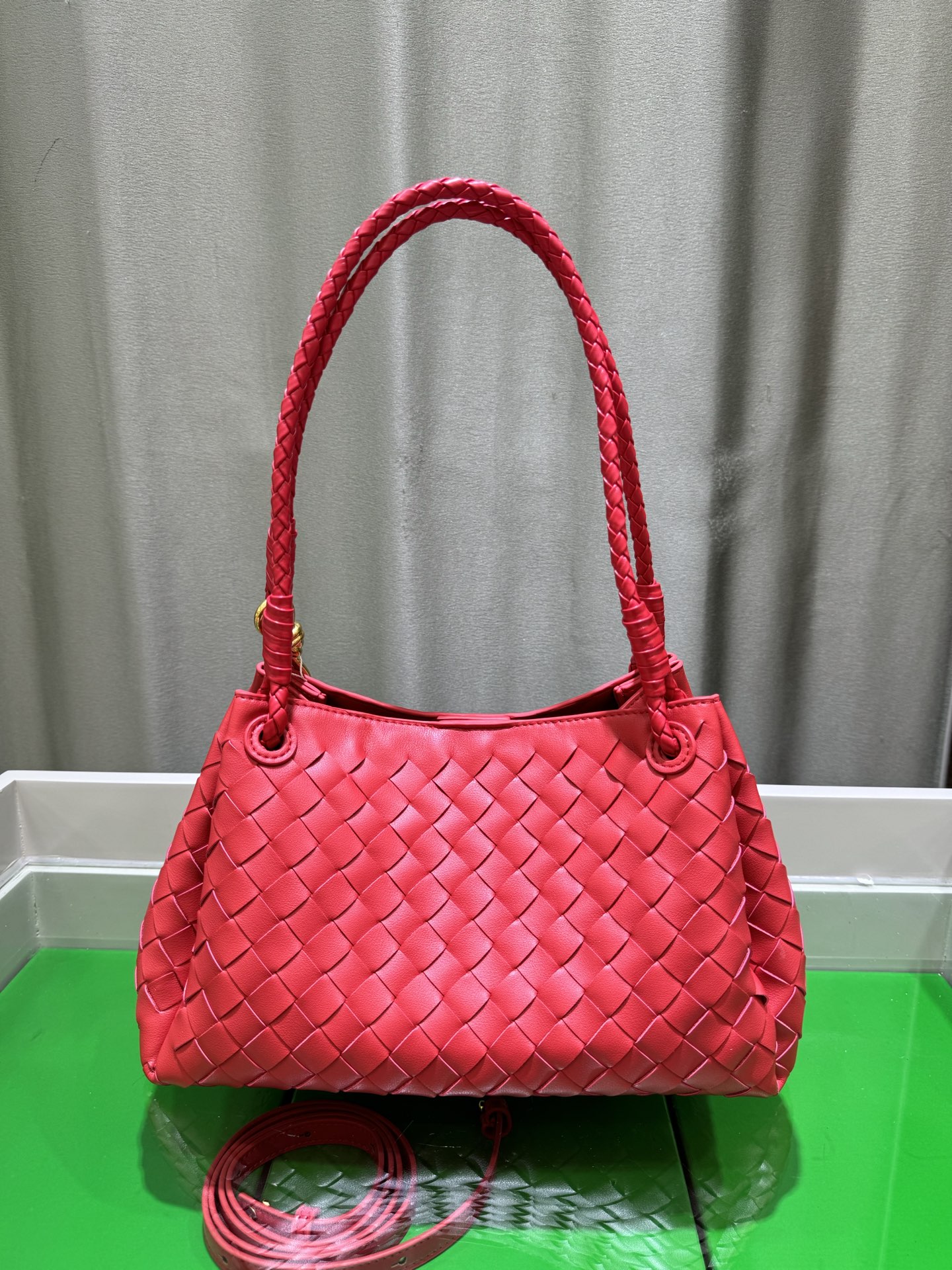 ボッテガ ヴェネタ「Bottega Veneta」バッグ レディース おしゃれ ショルダーバッグ