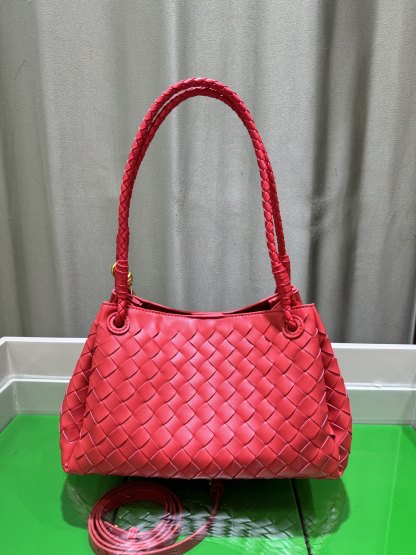 ボッテガ ヴェネタ「Bottega Veneta」バッグ レディース おしゃれ ショルダーバッグ