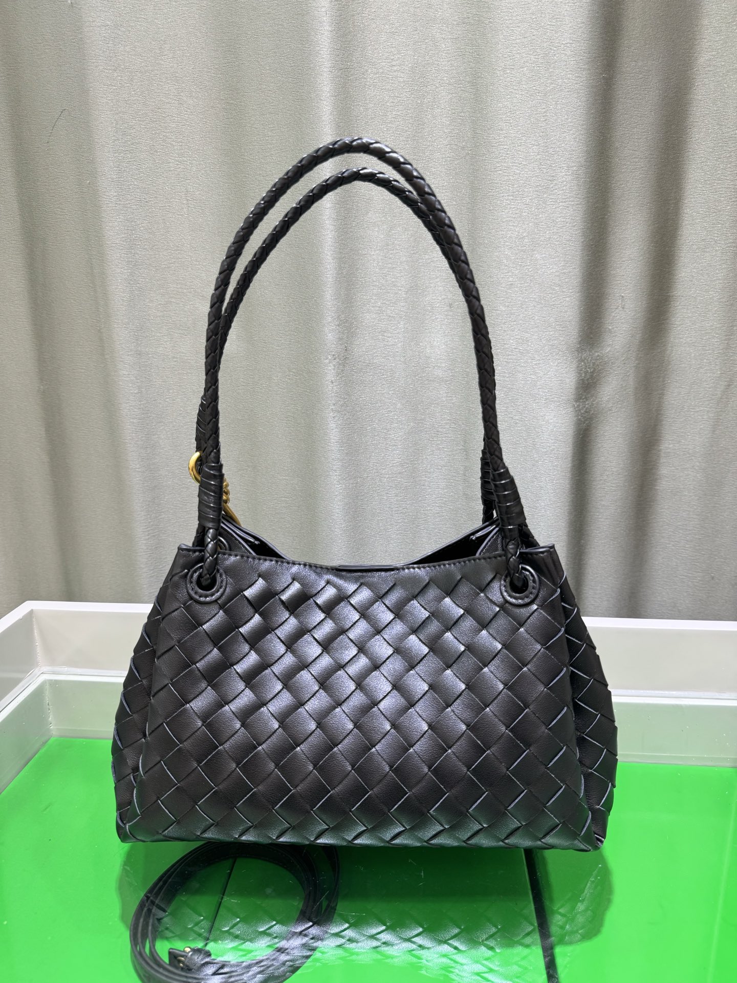 ボッテガ ヴェネタ「Bottega Veneta」バッグ レディース おしゃれ ショルダーバッグ