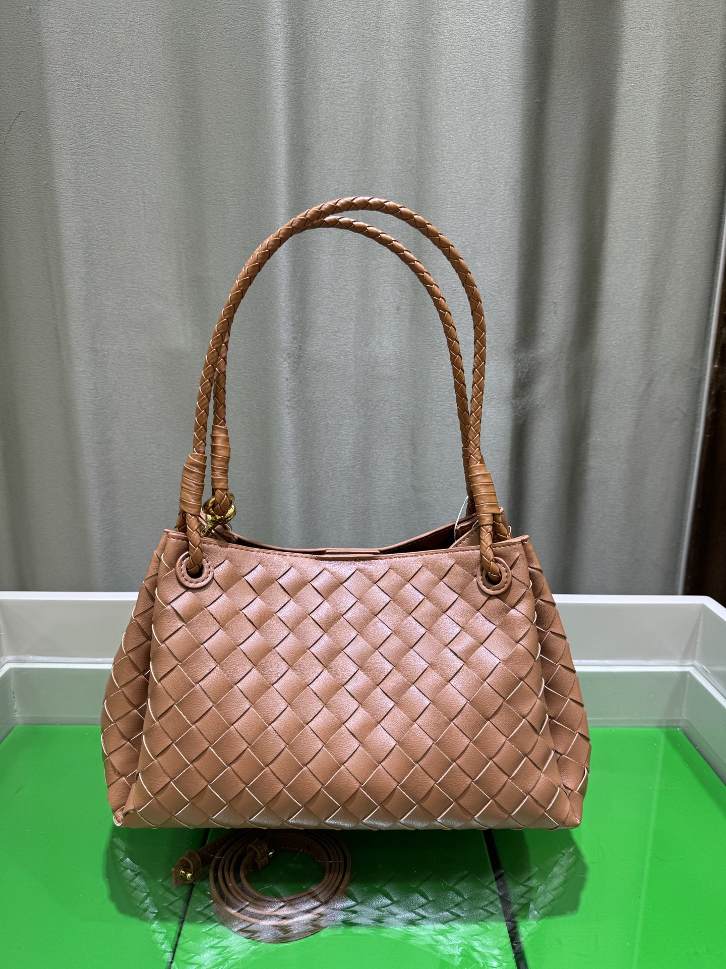 ボッテガ ヴェネタ「Bottega Veneta」バッグ レディース おしゃれ ショルダーバッグ