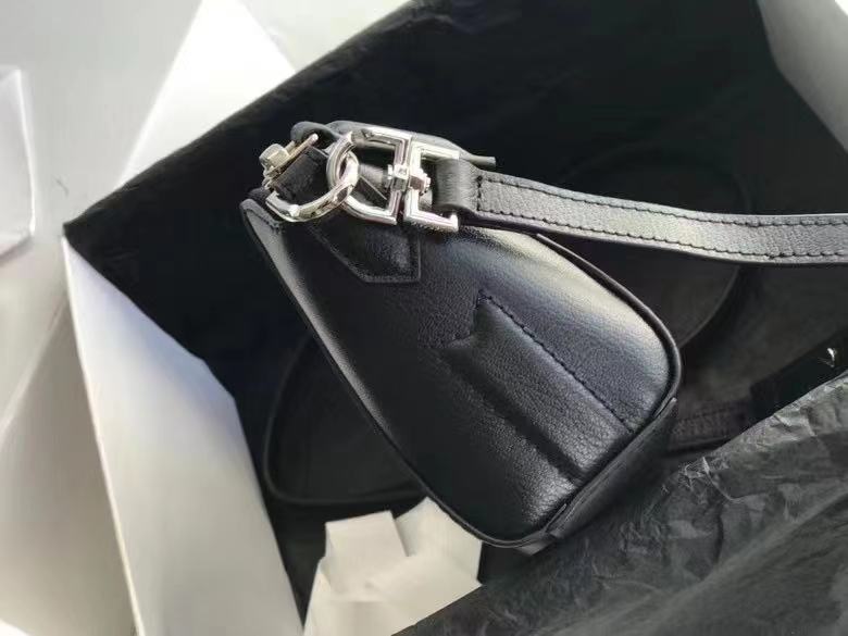 ジバンシィ「Givenchy」バッグ レディース おしゃれ ショルダーバッグ