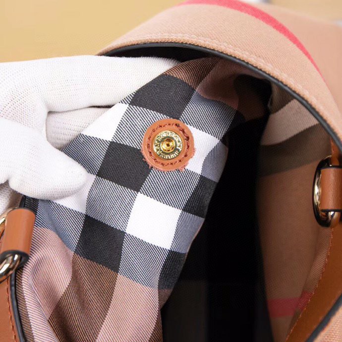 バーバリー「Burberry」バッグ レディース おしゃれ ショルダーバッグ