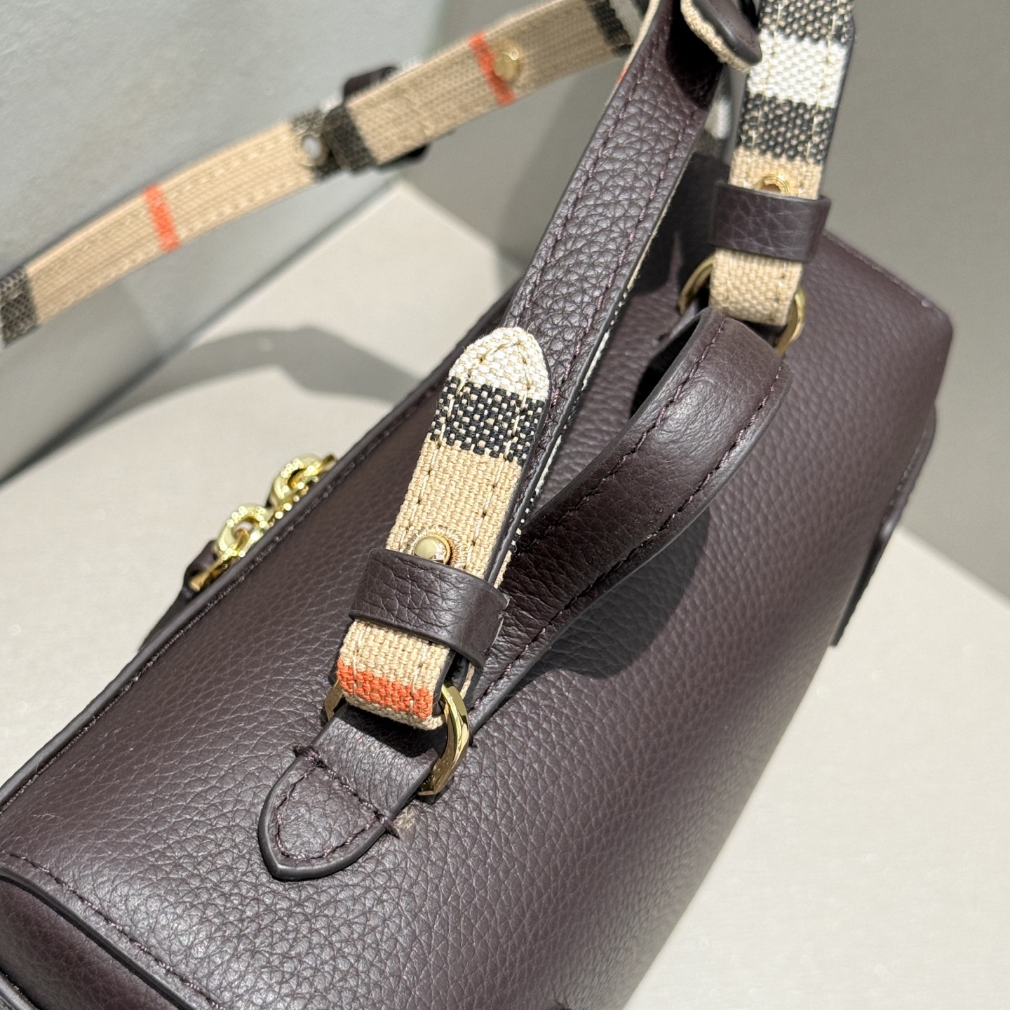 バーバリー「Burberry」バッグ レディース おしゃれ ショルダーバッグ